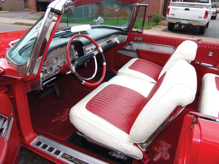  Chrysler Imperial Crown Convertible 1959 года  (фото 6 из 8)